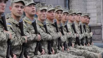 Зеленський може дозволити українцям законно “відкосити” від армії: всі подробиці