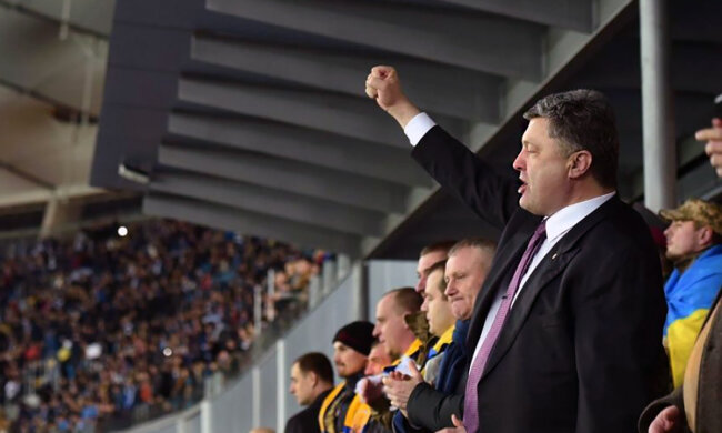 Порошенко погодився на футбольний матч з Зеленським: “не дебати, а цирк”