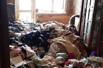 "Сняла на год":  в Одессе женщина превратила арендованную квартиру в помойку, видео бардака
