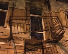 У центрі Одеси впав балкон: кадри НП і що кажуть очевидці