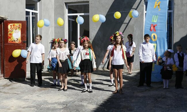 В “ДНР” на першому дзвонику грав Гімн України
