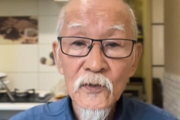 Японский волонтер