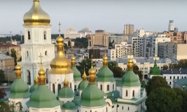 В Киеве решили обновить золотые купола Софийского собора