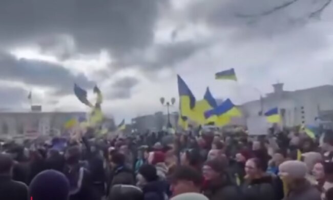 Херсон, мітинги, псевдореферендум