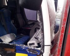 Фура зіткнулася з пасажирським автобусом у Києві, кадри моторошної ДТП: "водій відволікся і...»
