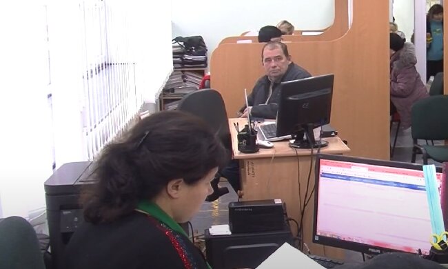 Грошова допомога для пенсіонерів у Чернігівській області
