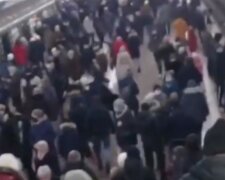 "Хочуть, щоб метро закрили?": Харківська підземка під час локдауну приголомшила людей, кадри