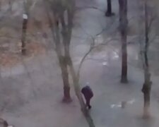 Наглого автора засняли за "работой" в Одессе: обнародовано видео