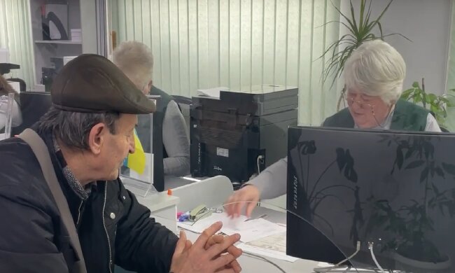 Работа для пенсионеров в Днепре.