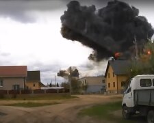 Появилось видео с моментом падения самолета в Беларуси: "Думали, что бомба взорвалась"