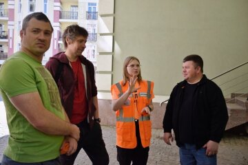 комунальники розчистили територію зруйнованого Музею Григорія Світлицького