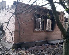 Боевики уничтожили улицу в Водяном (фото)