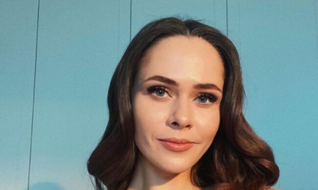 Санина из The Hardkiss смогла удивить фигурой на отдыхе в ОАЭ: "Тебе 16 лет, Юля?"