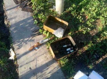 Житель Луганщини намагався приховати гранати і арсенал зброї (фото)