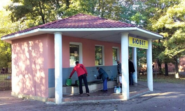 Вандали залишили одеситів без води: "Розгромили і підпали", фото