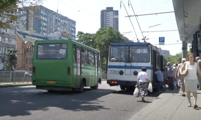 Обмеження руху транспорту в Харківській області