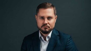 Глава ДФС Титарчук блокує роботу українських компаній і вимагає з кожної 2% від обороту-ЗМІ 
