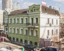 У центрі Києва знесли старовинну будівлю XIX століття, розгорівся скандал: на місці хочуть побудувати "свічку"