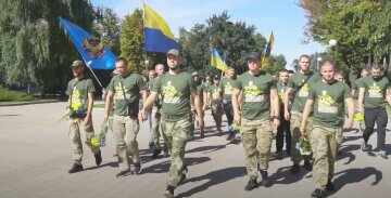 Ветерани привітали дніпрян з Днем Незалежності і вшанували героїв, які заплатили найвищу ціну