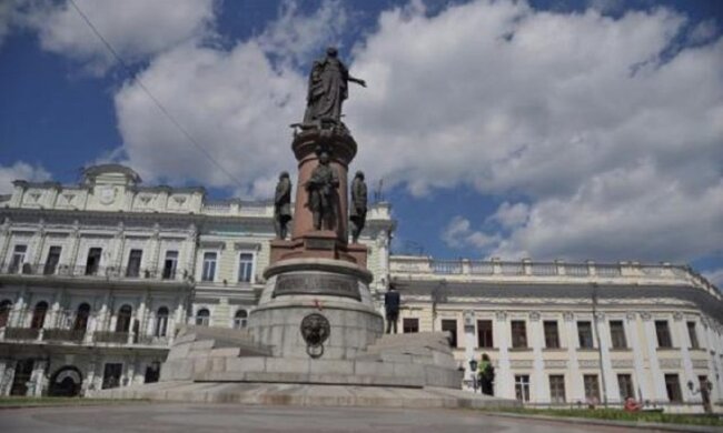 caption-2-640×394