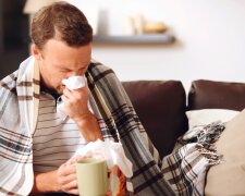 Врачи рассказали об опасных ошибках при лечении обычной простуды