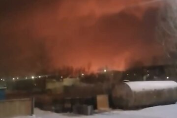 Подумали, что землетрясение: в россии после мощного взрыва начался пожар