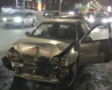 В Киеве водитель на чужом авто едва не отправил на тот свет семью: что известно