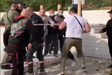Депутат влаштував бійку на пляжі в Одесі: бійня потрапила на відео