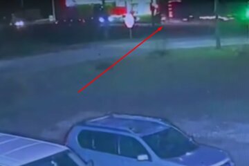 Вантажівка пролетіла на червоний: відео трагічної аварії під Харковом потрапило в мережу