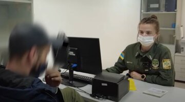 Українців з підробленими ковід-сертифікатами масово "відловлюють": як їх покарають