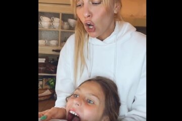 Полякова з молодшою дочкою