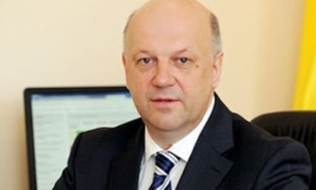 ЗМІ: підпільну VIP-вакцинацію від Covid допоміг організувати радник Голови ВП Пасічник – джерело