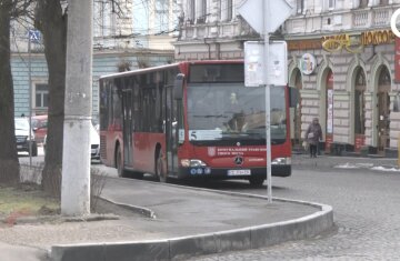 Новий графік руху транспорту у Чернівцях