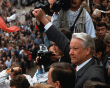 Эпоха позора: в России устроили флешмоб против Ельцина