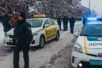 Киевлянин сделал поддельные права, чтобы таксовать: "Купил удостоверение в сети и употреблял..."