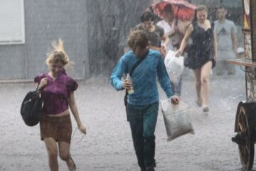Грозная стихия надвигается на Одесчину: спасатели обратились с предупреждением