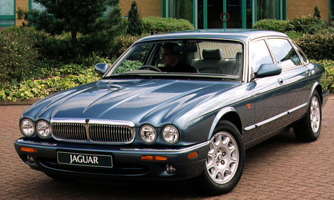 0300610-Jaguar-XJ-Sovereign-4.0-1997