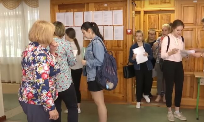 школа ученики школьники подростки абитуриенты