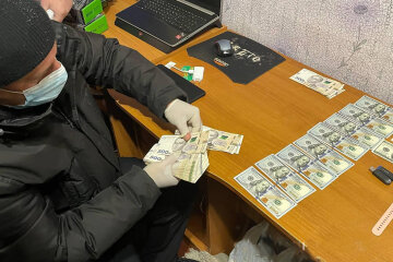 На Дніпропетровщині обманом оформили кредити на інших людей: деталі схеми