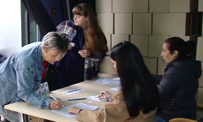 Безкоштовні продукти для ВПО у Києві