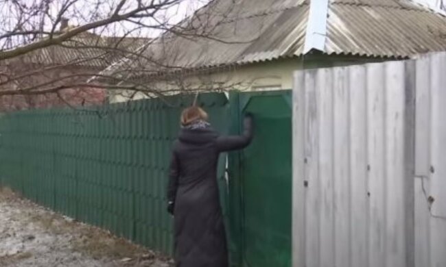 Сидели в холоде и без еды: в Харькове "мать-кукушка" бросила детей и уехала отдыхать с сожителем