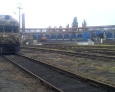 Боевики расстреляли вокзал в Авдеевке (фото)