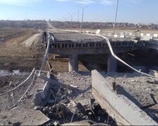 Оккупанты уничтожили мост между Запорожьем и Энергодаром: эвакуация людей невозможна