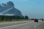 Новий ракетний удар: під Києвом чорний дим і багато вогню