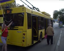 Новый график движения транспорта в Запорожье