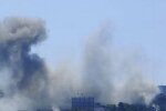 Столб черного дыма поднимается над Севастополем после взрывов: "Так, началось!"