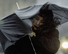 Вітер, ураган, дощ, парасолька
