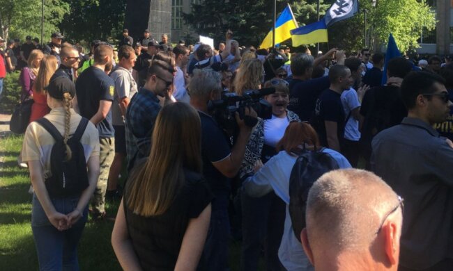 Люди збунтувалися під Харковом, терпіти більше неможливо: "Ми хочемо домогтися, щоб..."