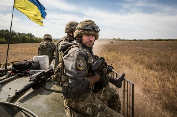 День захисника України 2019: СМС-привітання російською та українською мовами. Politeka