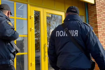 Поліція вплуталася в бійку в кафе Кривого Рогу: прийшли перевіряти порушення карантину